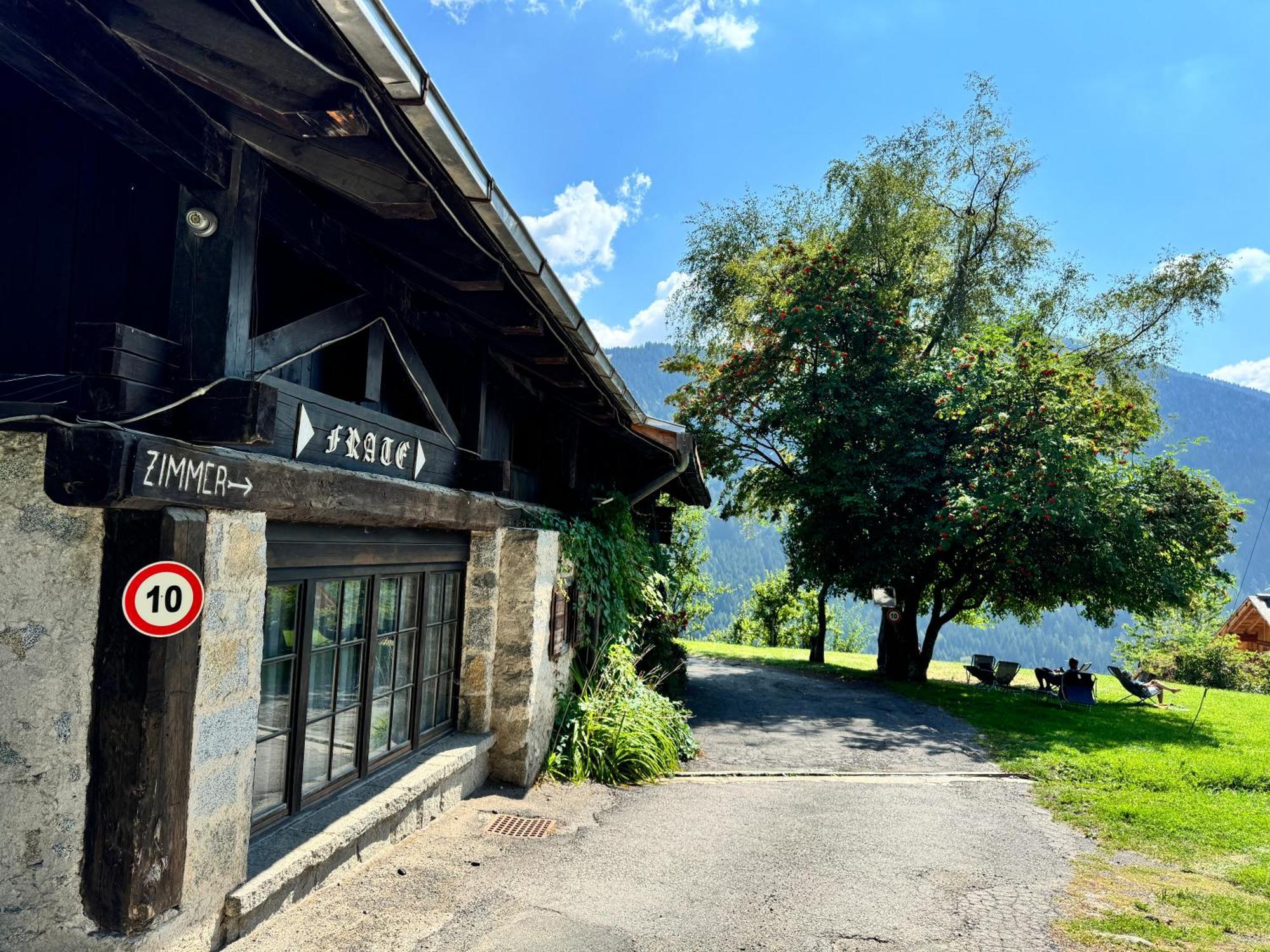 Albergo Ristorante Al Frate Da Streza Мадонна-ди-Кампильо Экстерьер фото