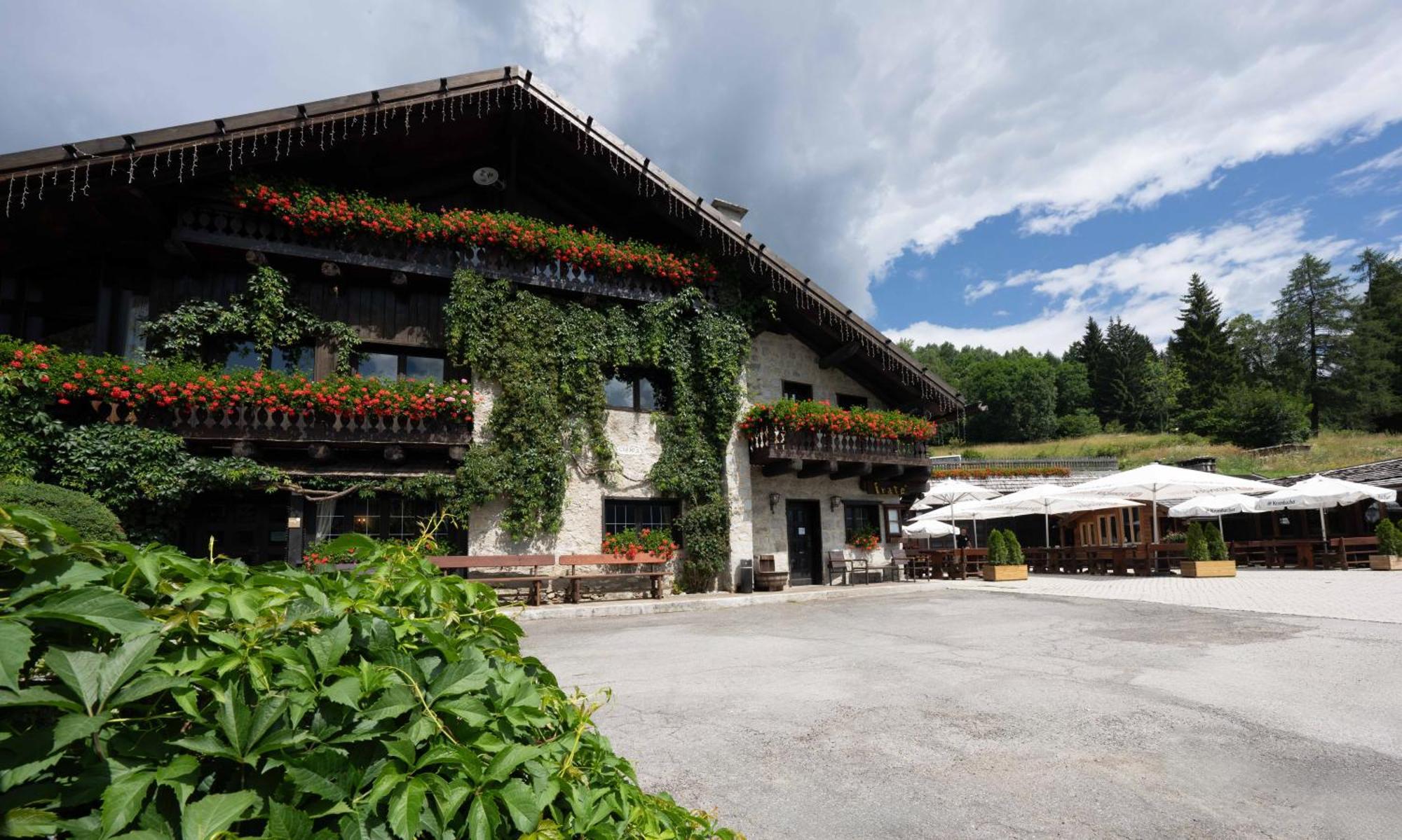 Albergo Ristorante Al Frate Da Streza Мадонна-ди-Кампильо Экстерьер фото