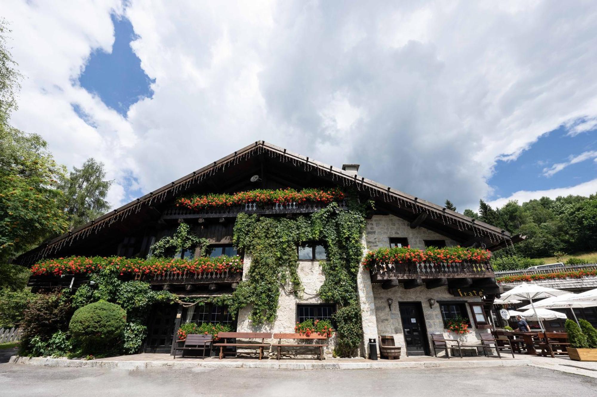 Albergo Ristorante Al Frate Da Streza Мадонна-ди-Кампильо Экстерьер фото
