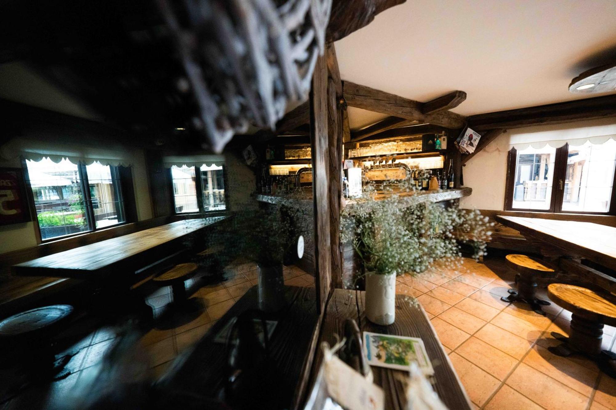 Albergo Ristorante Al Frate Da Streza Мадонна-ди-Кампильо Экстерьер фото