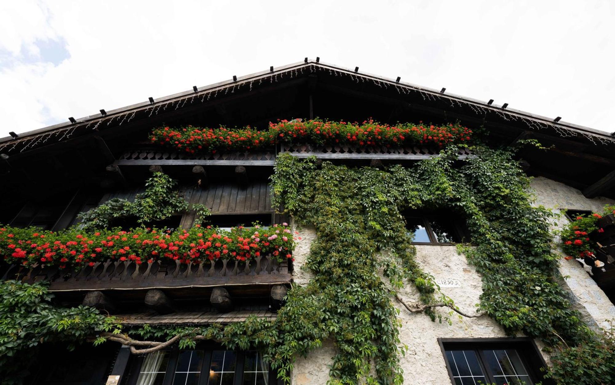 Albergo Ristorante Al Frate Da Streza Мадонна-ди-Кампильо Экстерьер фото