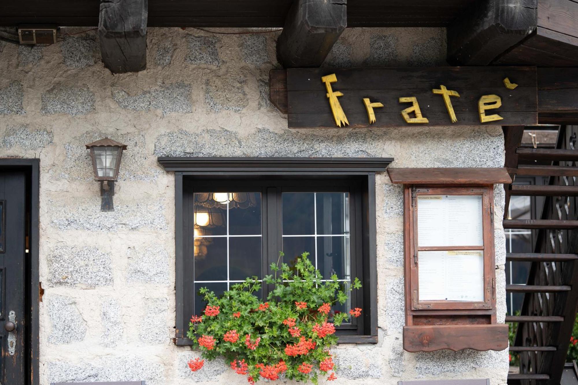 Albergo Ristorante Al Frate Da Streza Мадонна-ди-Кампильо Экстерьер фото